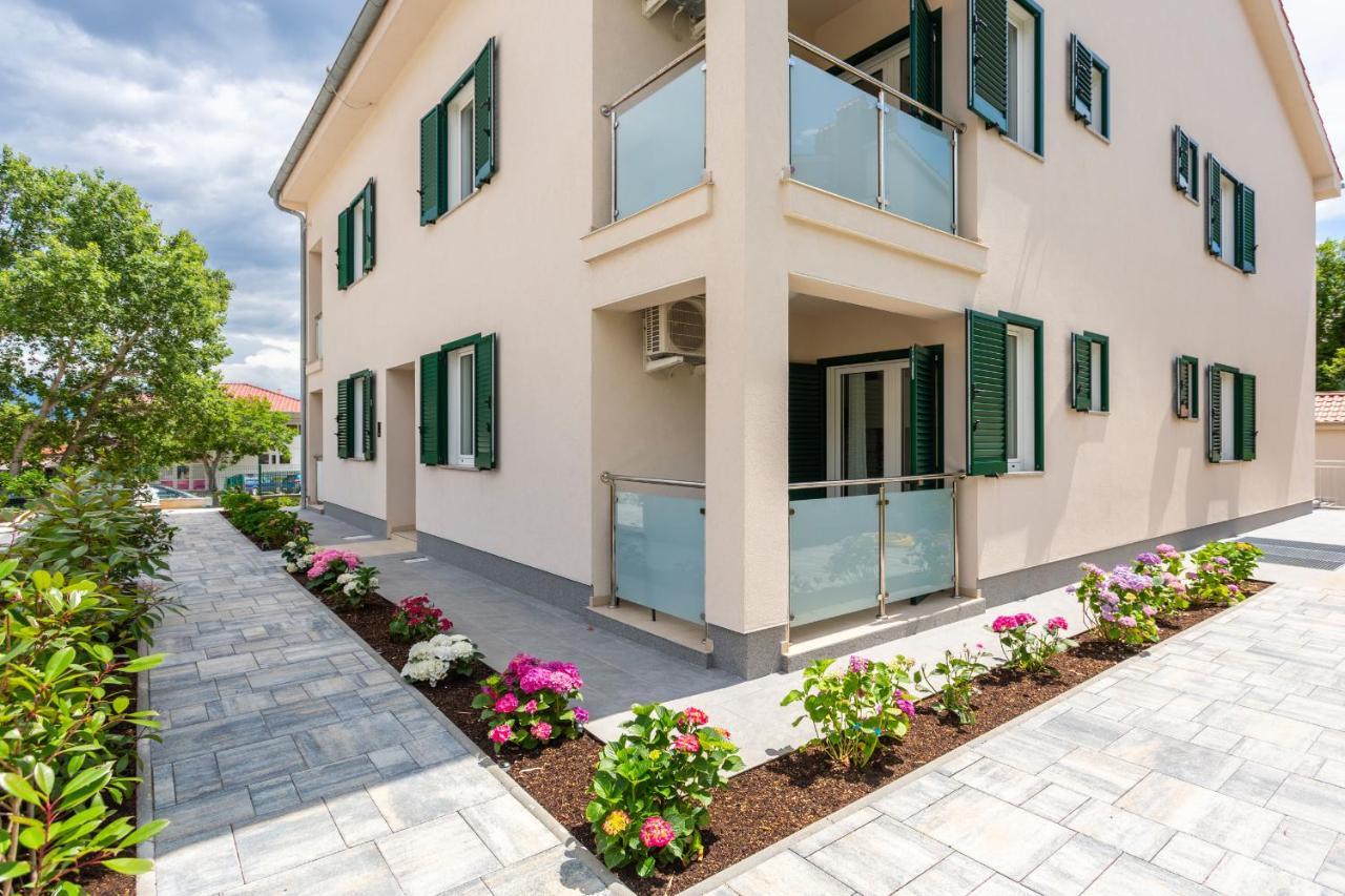 Divine Apartments Baska  Exterior photo